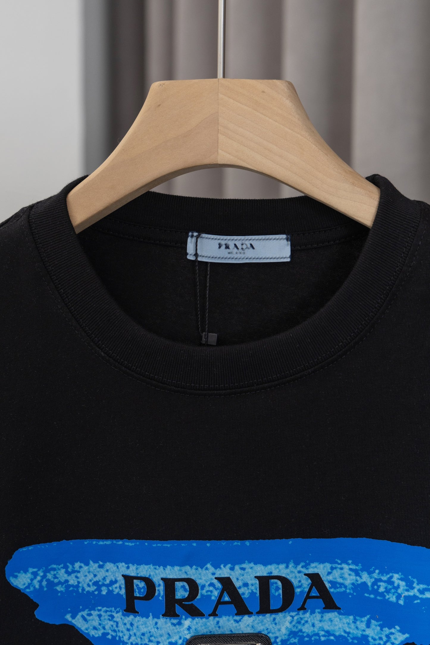 125WP5UDE Stylish T-shirts