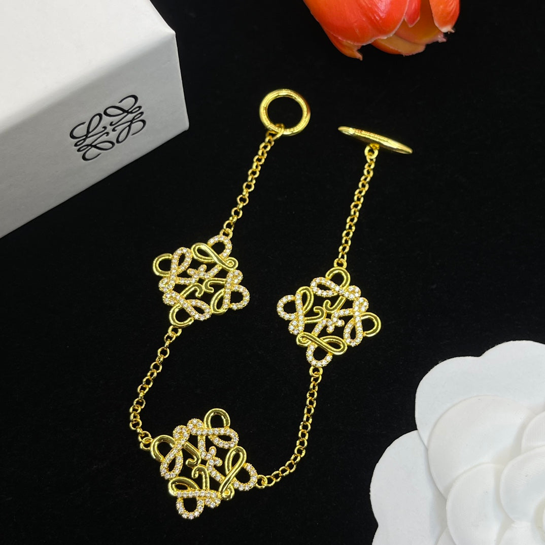 14A756KDE Stylish Earrings Bracelets Necklaces