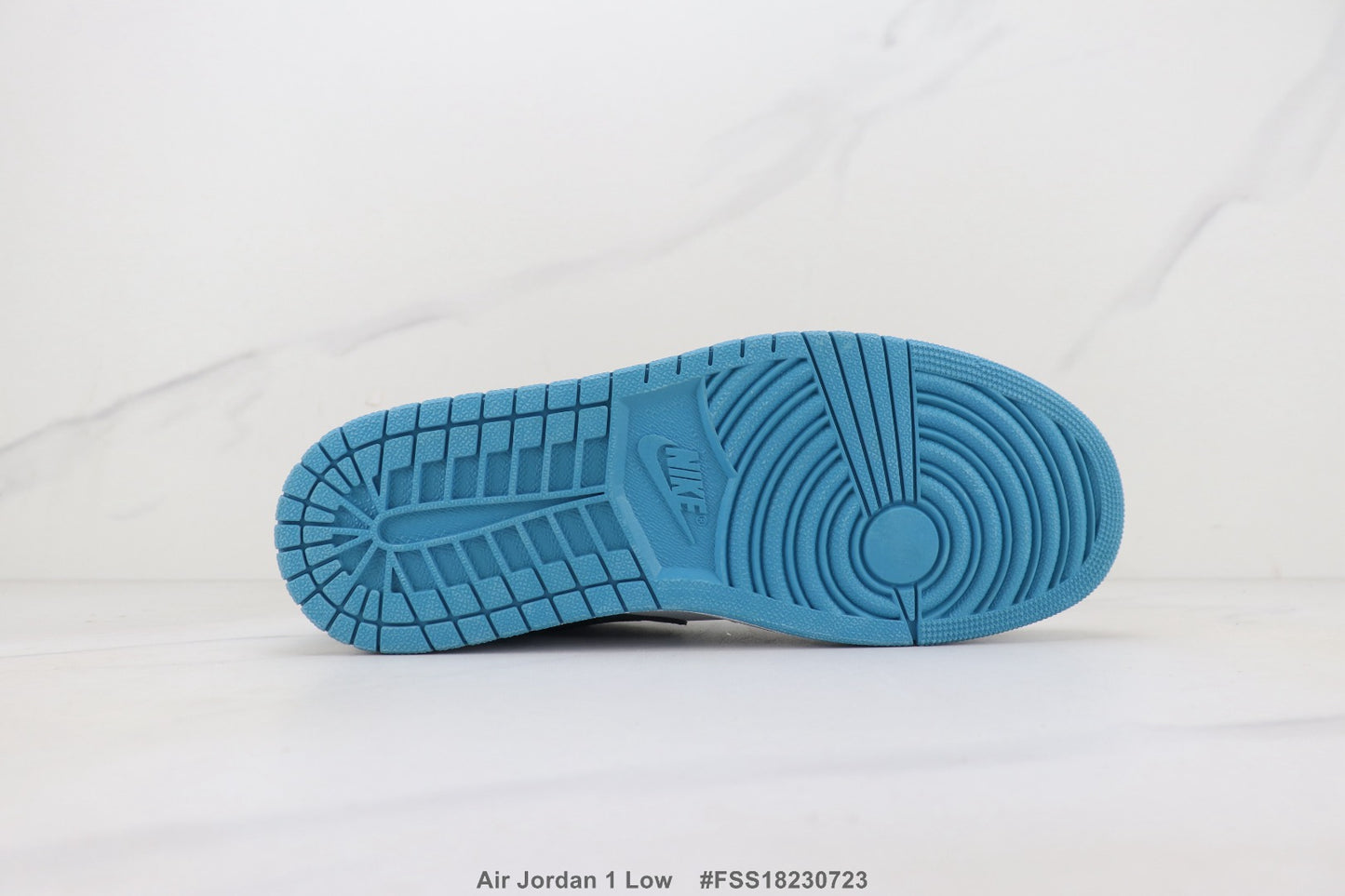 4YN37ZDE Stylish Sneakers (No Box, August-October Big Sale)