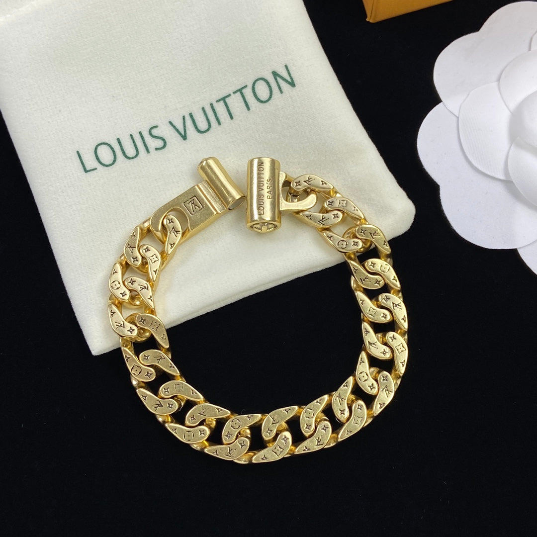 1NE234DE Stylish Necklaces