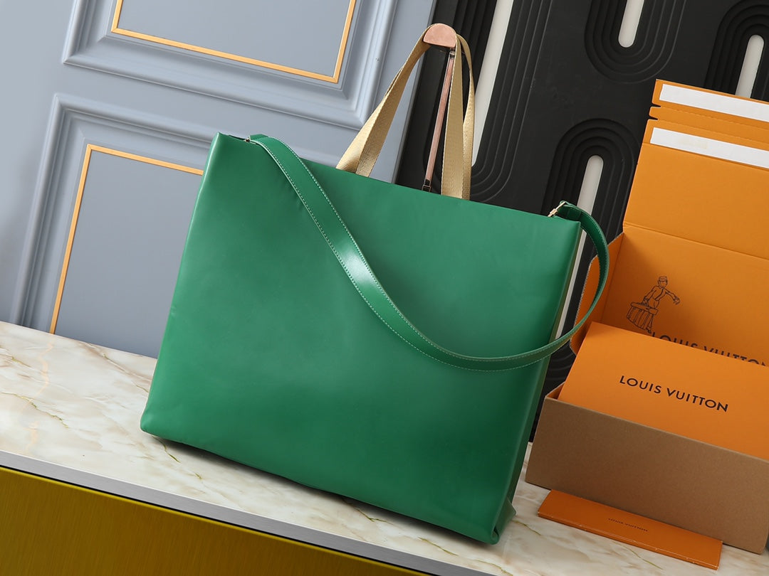 15XE9BDE Stylish leather bag