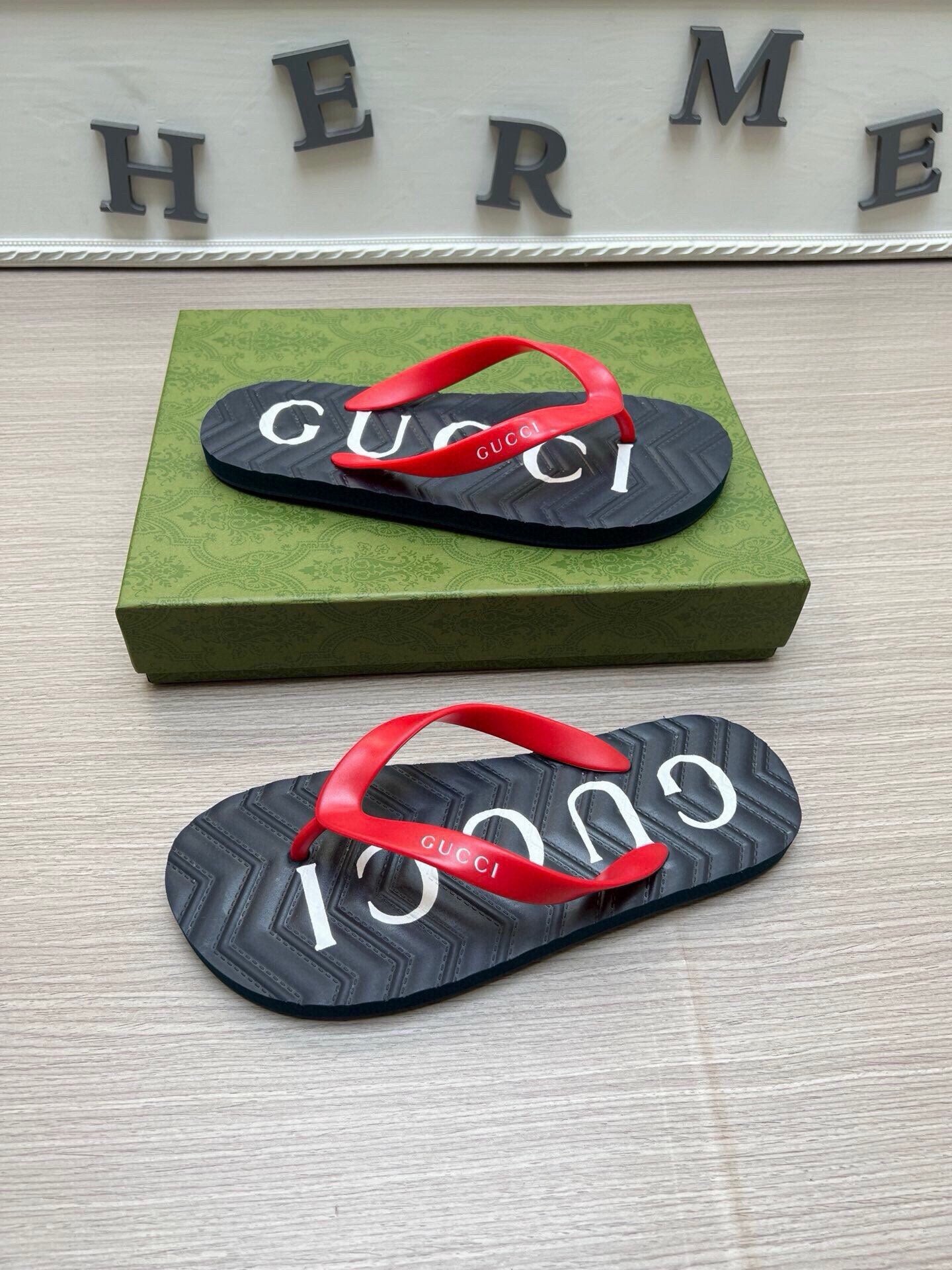54B39ZDE Stylish slippers
