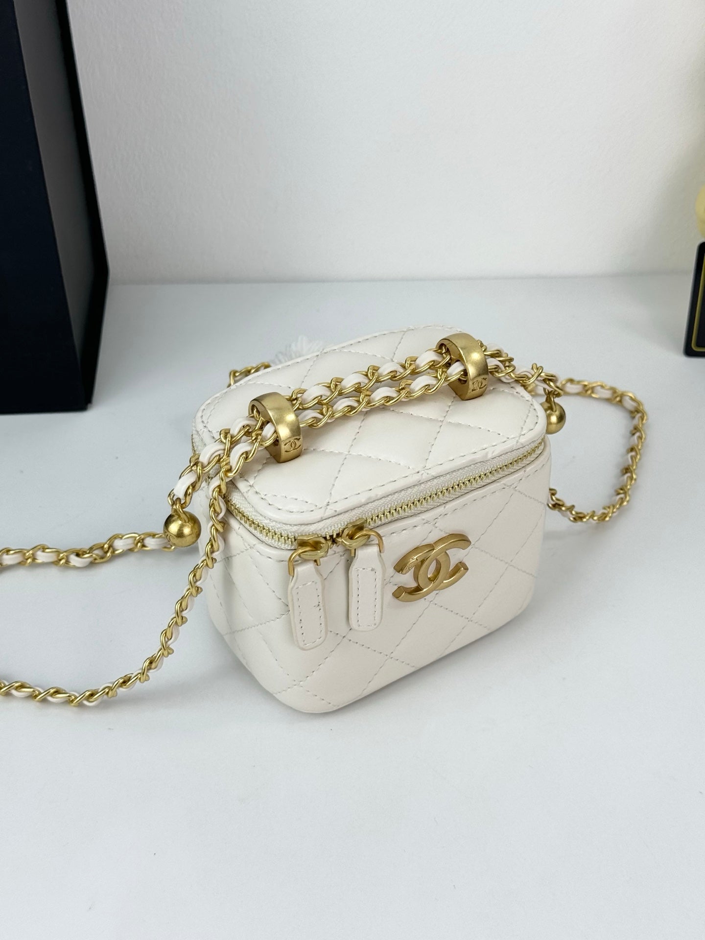 195BC4BDE Stylish bag