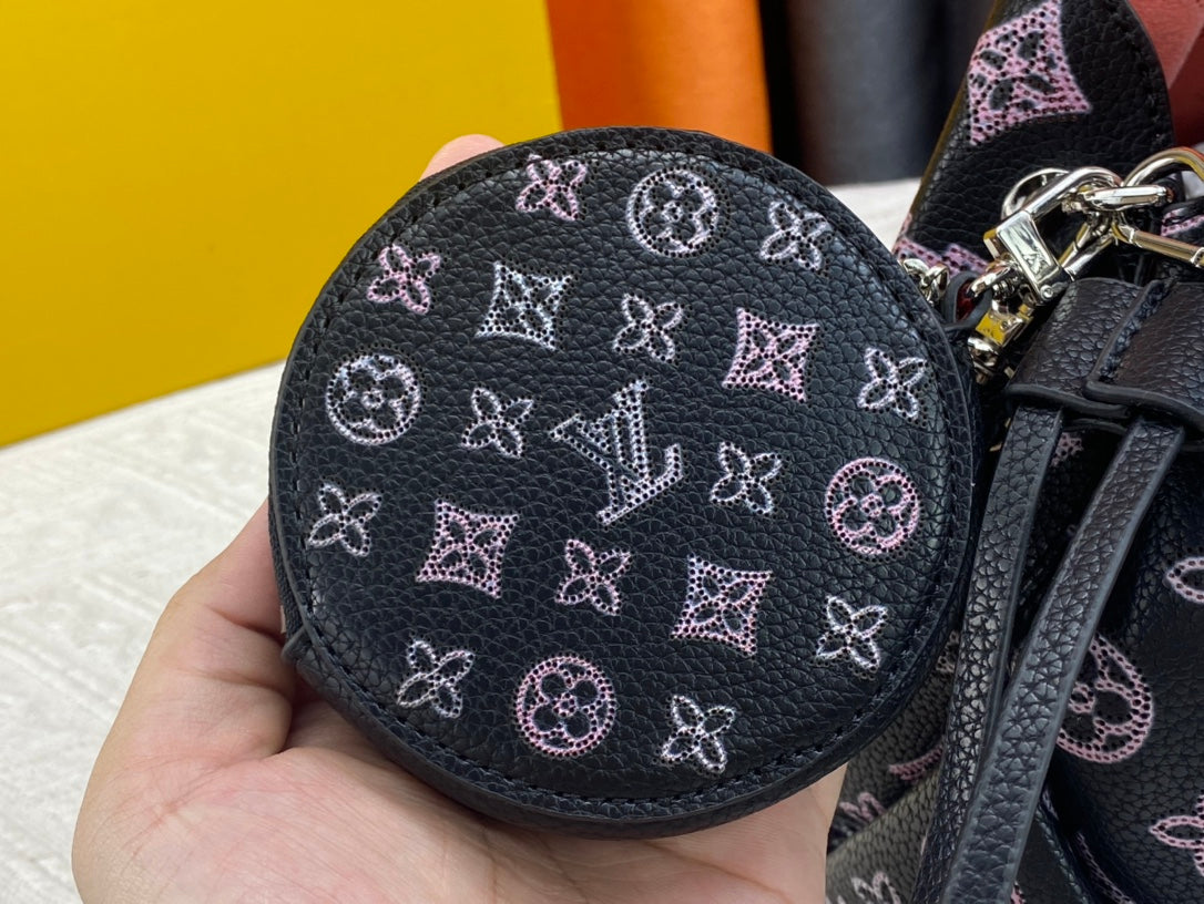 165NE98BDE Stylish leather bag