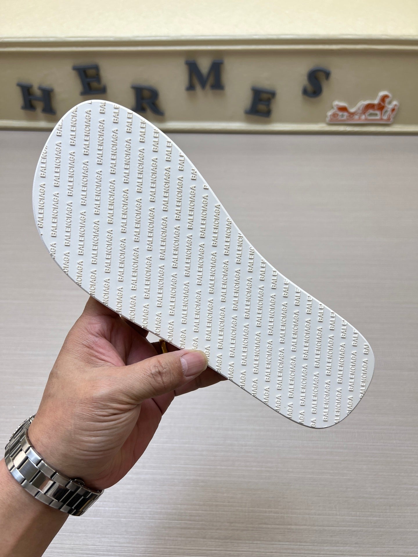 5QB16ZDE Stylish Slippers