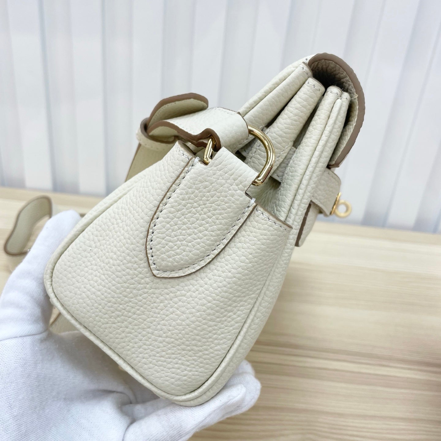 15RH4BDE Stylish leather bag