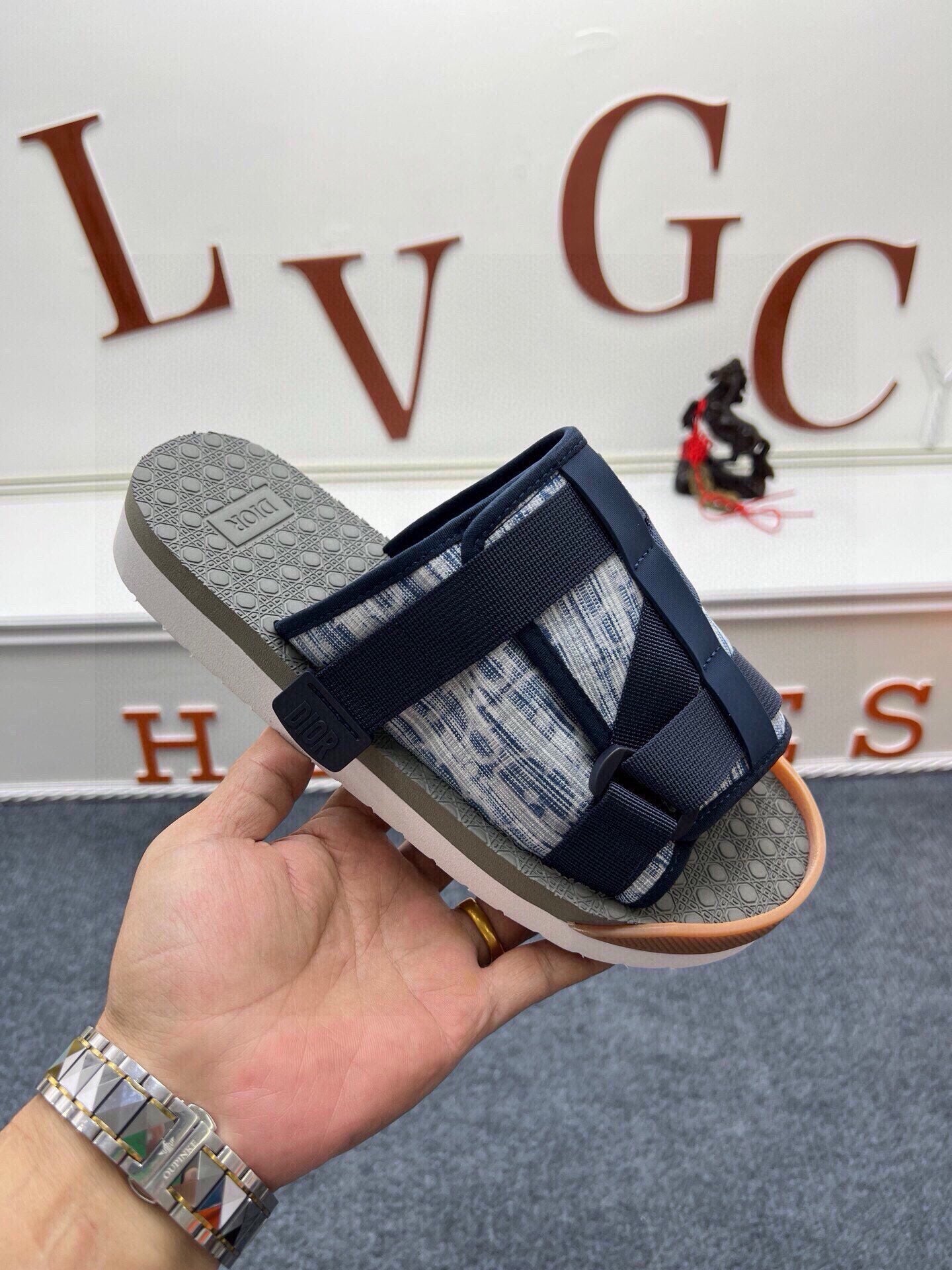 535ZD305ZDE Stylish Slippers