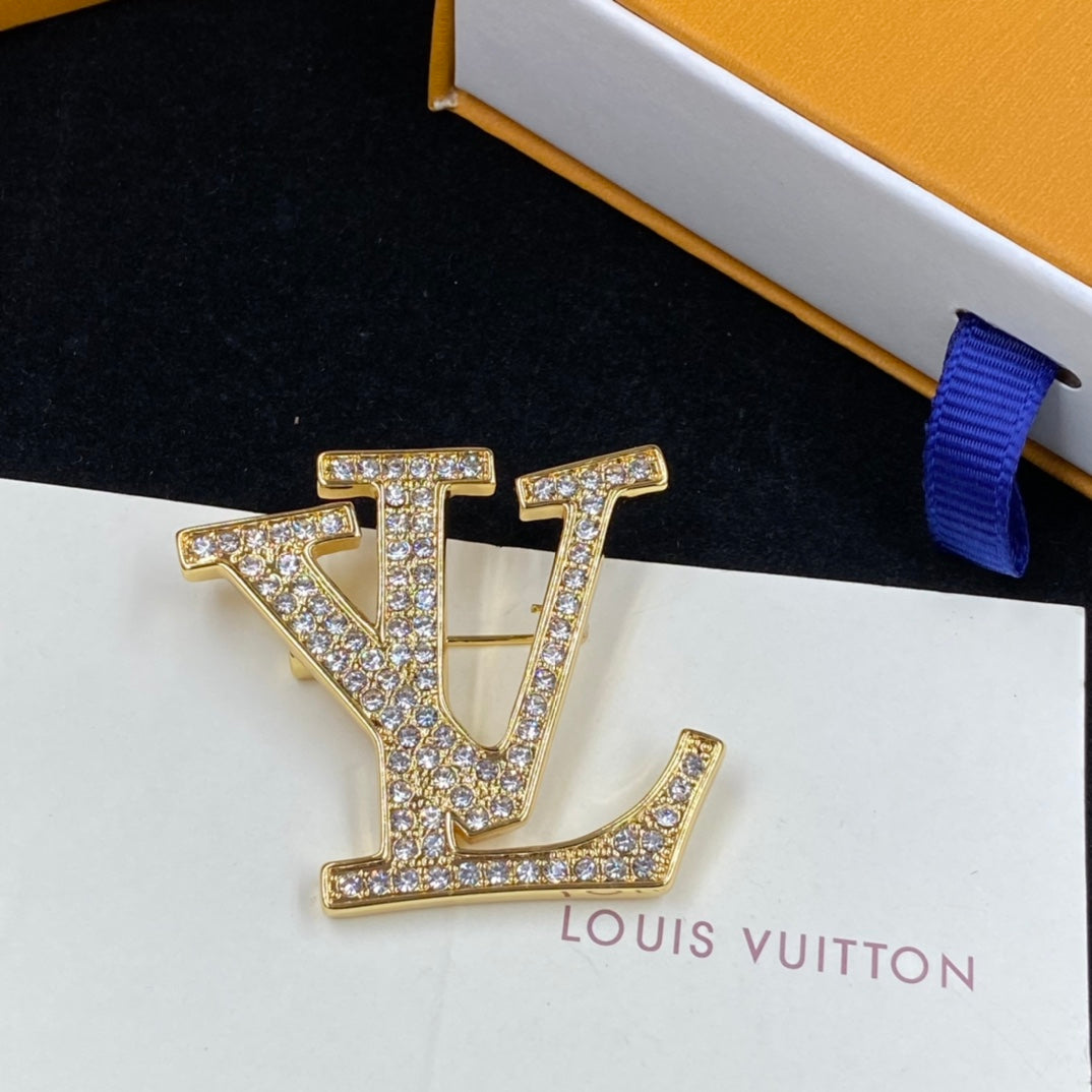 1YE331HDE Stylish Brooch