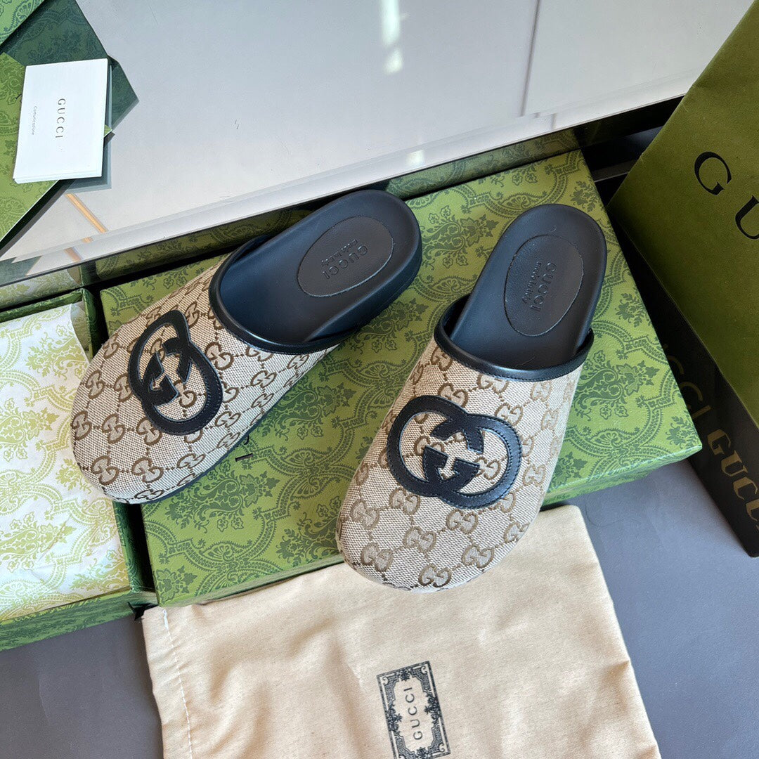 2YB26ZDE Stylish Slippers