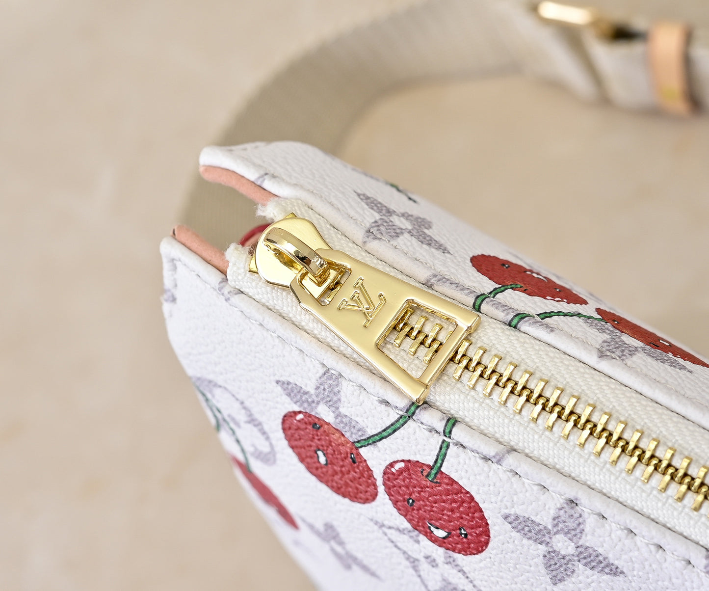 15RE29BDE Stylish bag