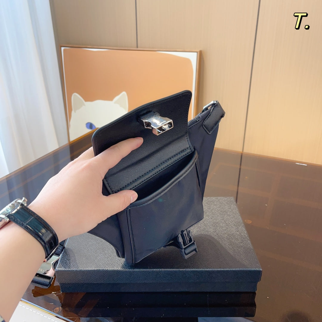 6XPD160BDE Stylish leather bag