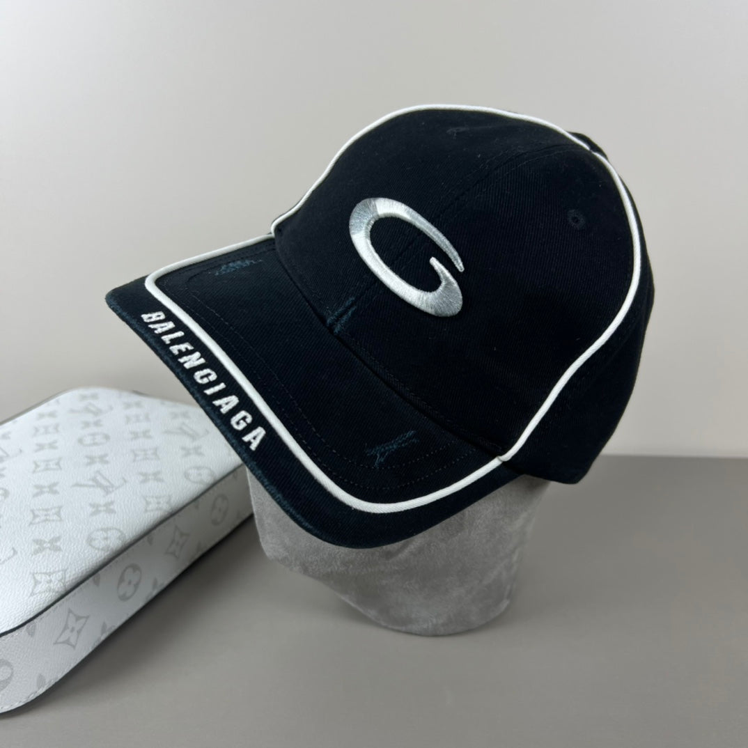125ZJ527MDE Stylish hats