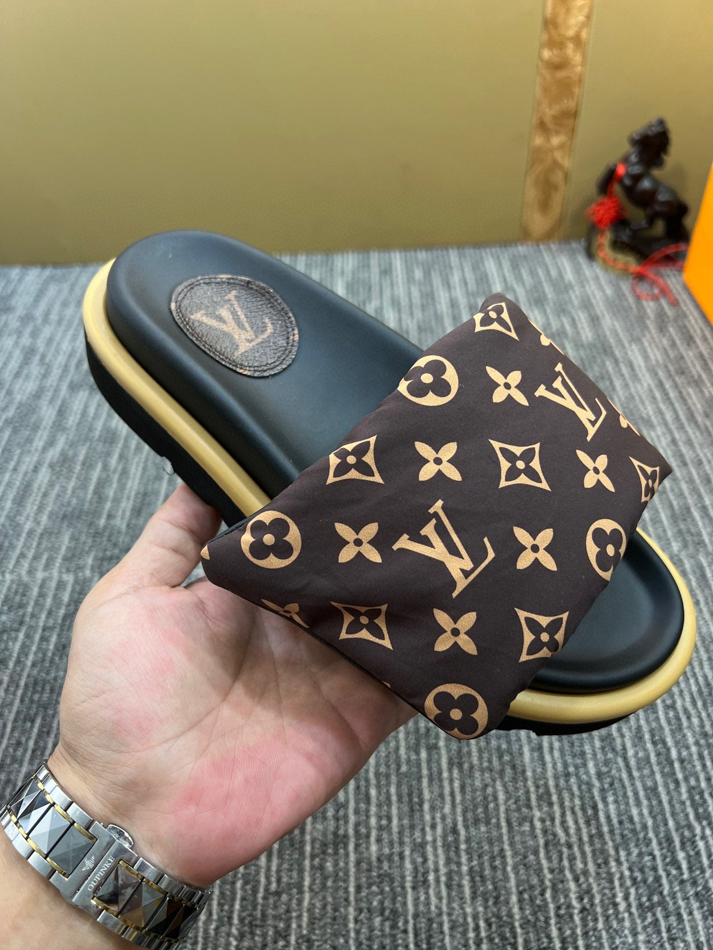 5XF120ZDE Stylish leather quality Slippers