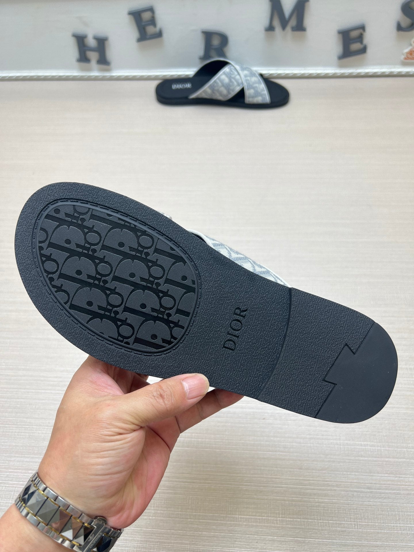 54D79ZDE Stylish slippers
