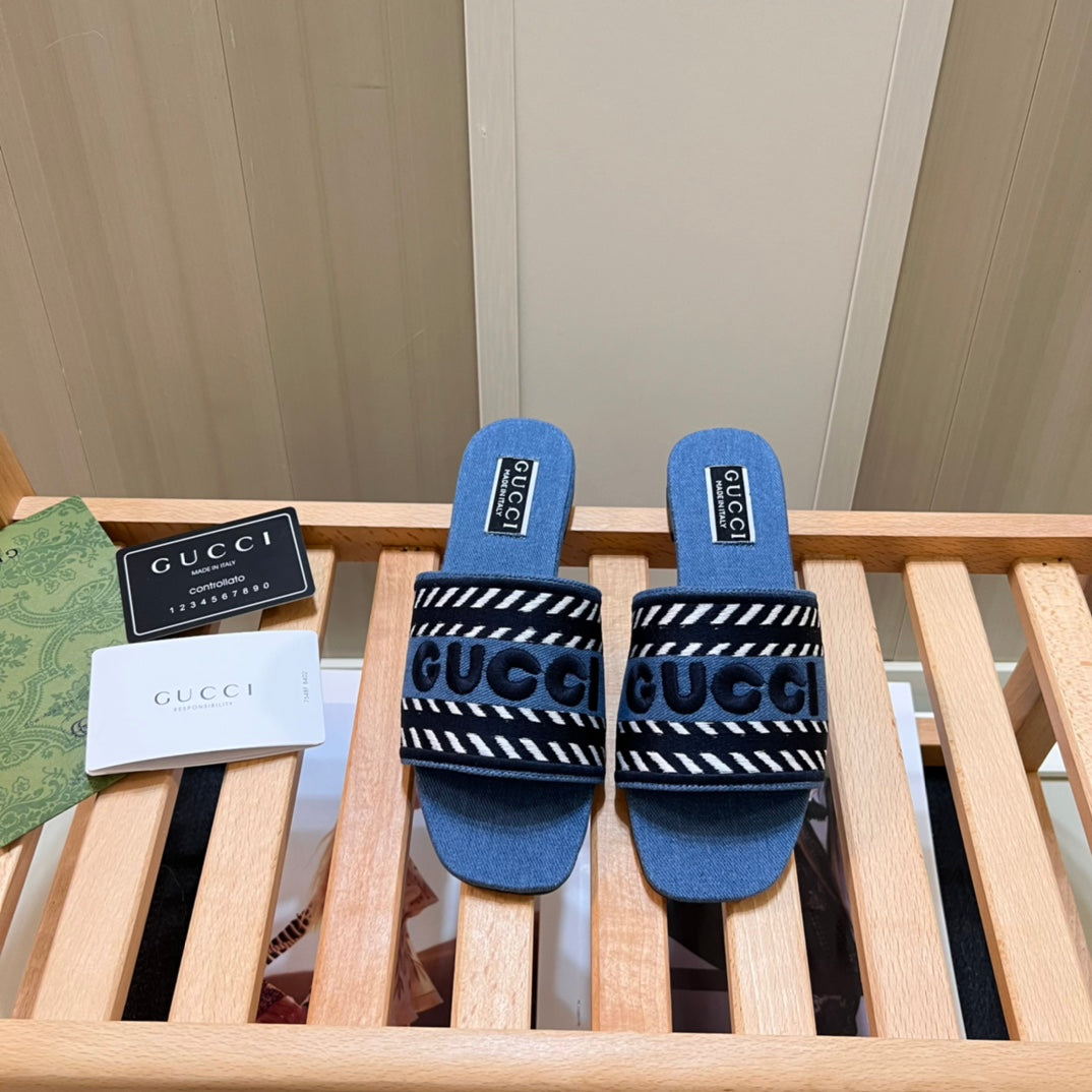 14B6ZDE Stylish Slippers