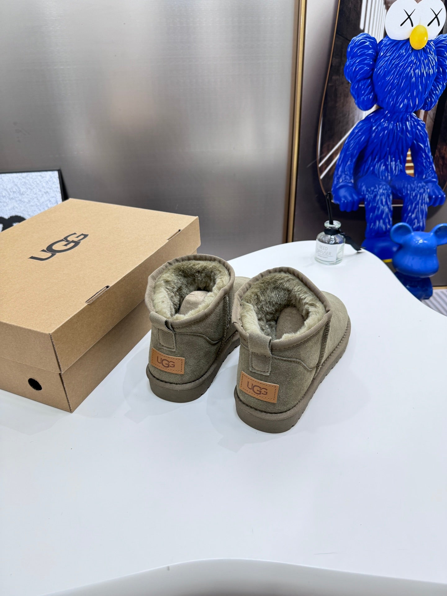 1LU10ZDE Stylish snow boots