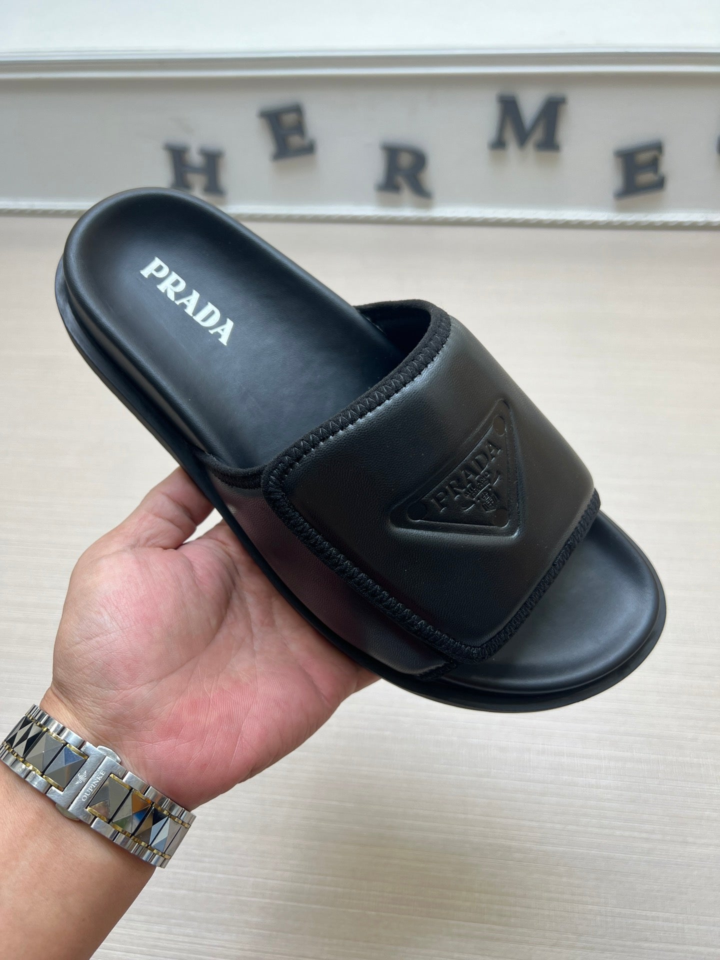 54PD6ZDE Stylish slippers