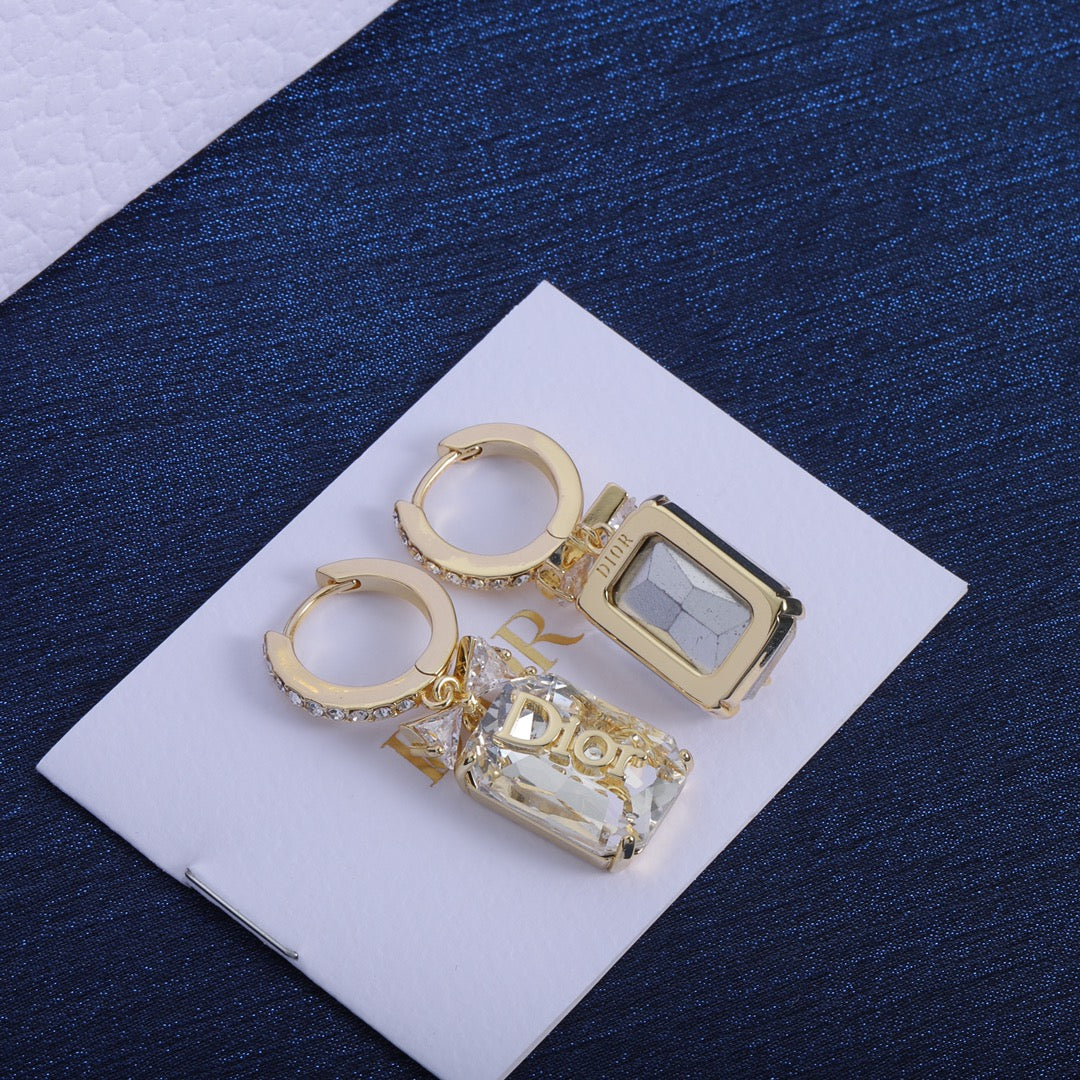 14D988EDE Stylish Earrings