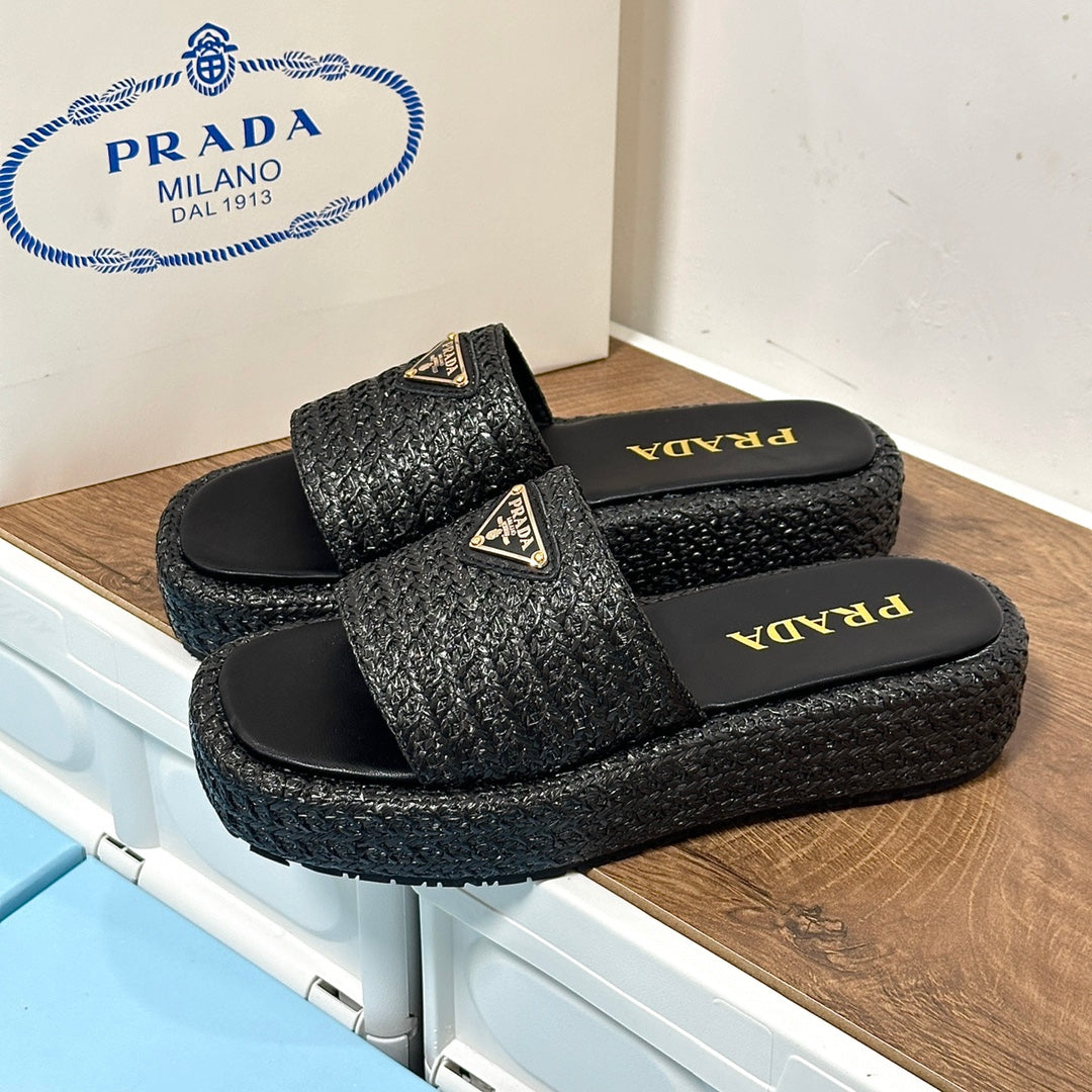 14PD23ZDE Stylish slippers