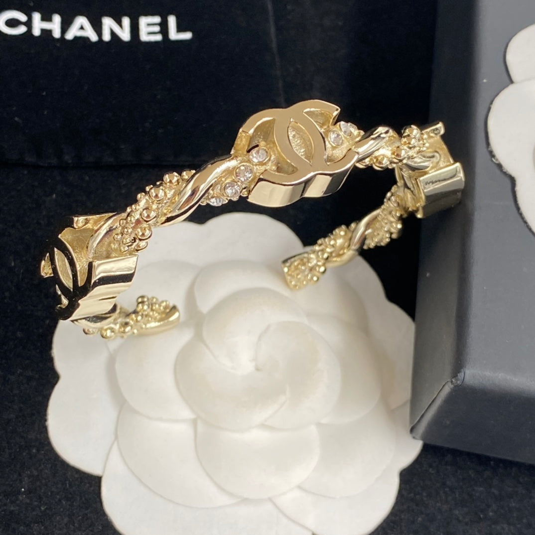 1NC197KDE Stylish bracelet