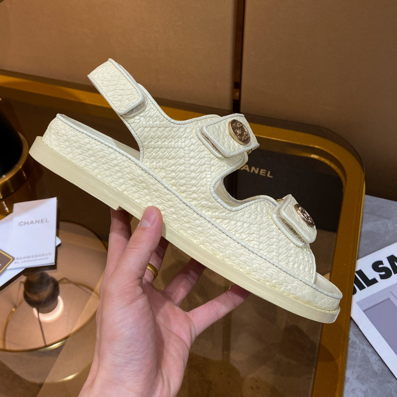 255QC49ZDE Stylish leather shoes