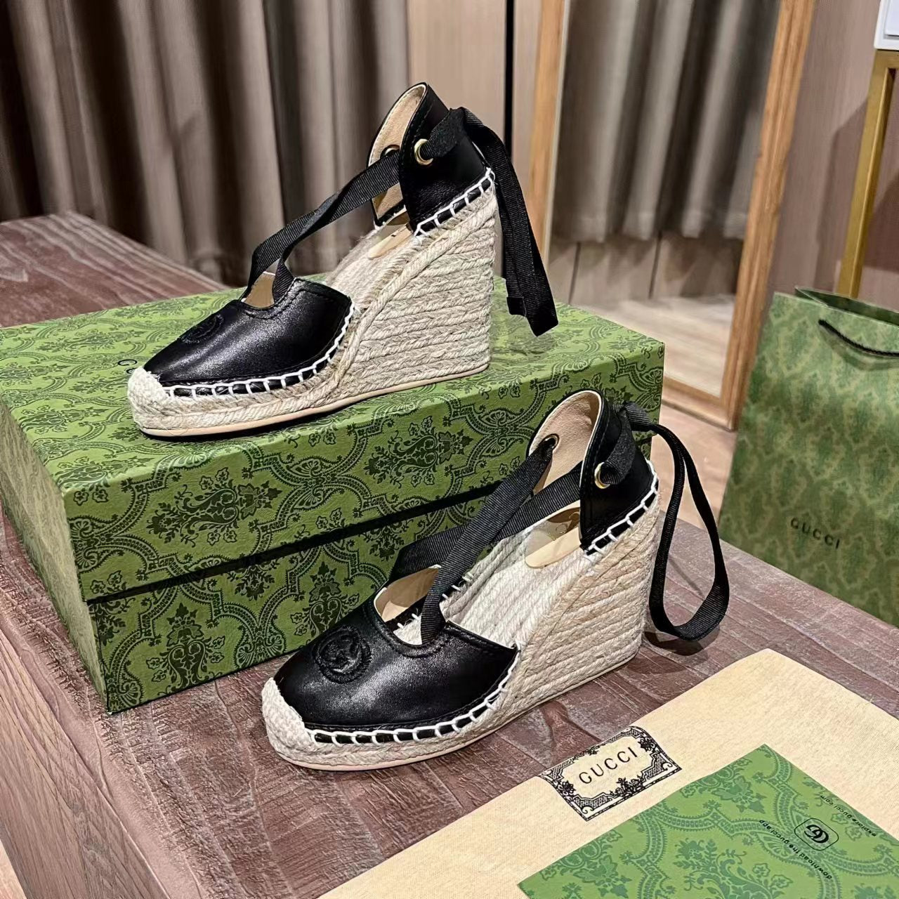 2YB39ZDE Stylish leather High heels