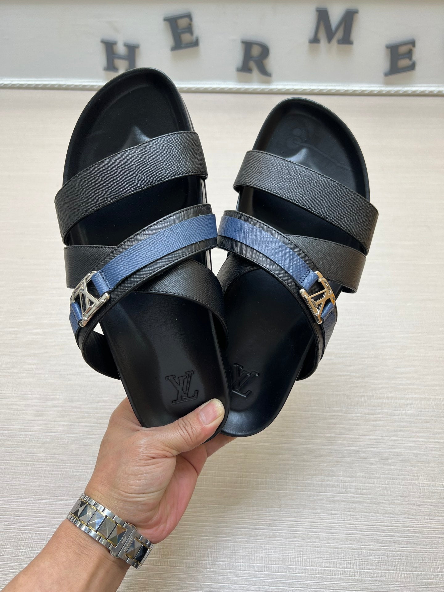 54E88ZDE Stylish slippers