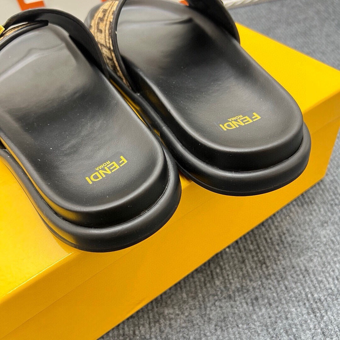 54F37ZDE Stylish slippers
