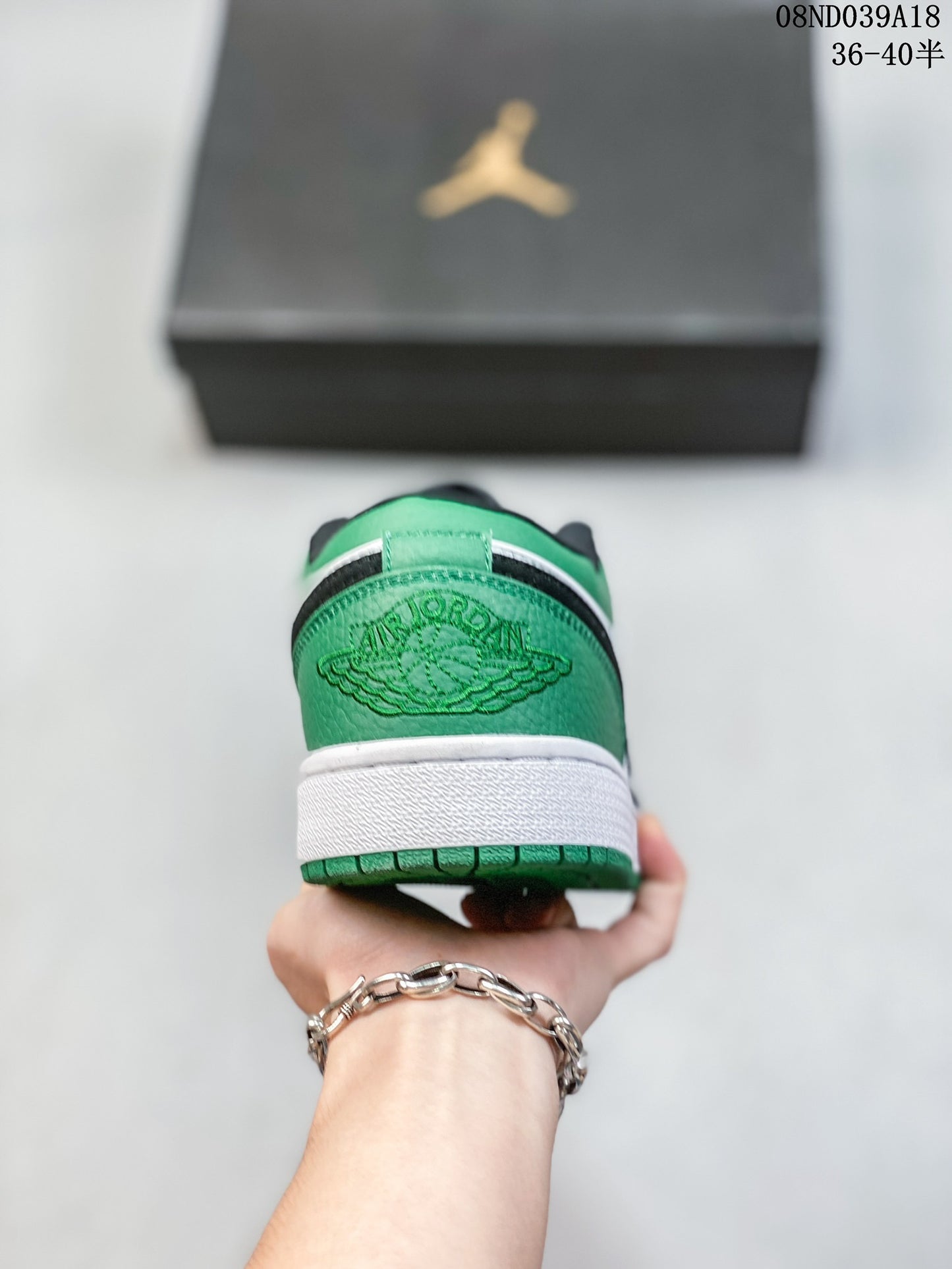 4YN55ZDE Stylish Sneakers (No Box, August-October Big Sale)
