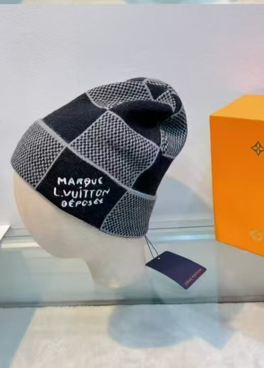 125ZE501DE Stylish hats