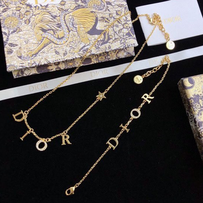 ZD18XDE Stylish Necklaces