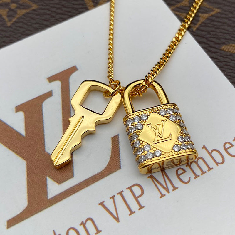 3E655XDE Stylish Necklaces