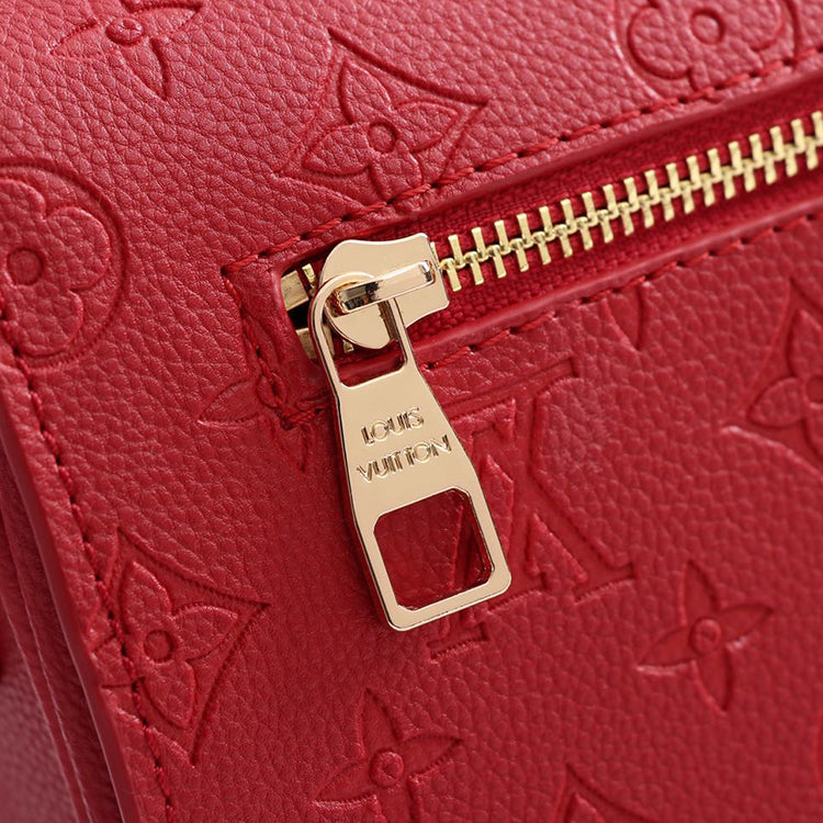 AE92BDE Stylish leather bag