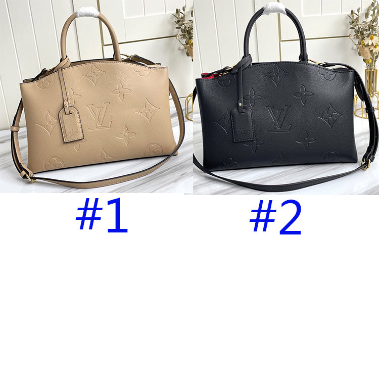 1E059BDE Stylish leather bag