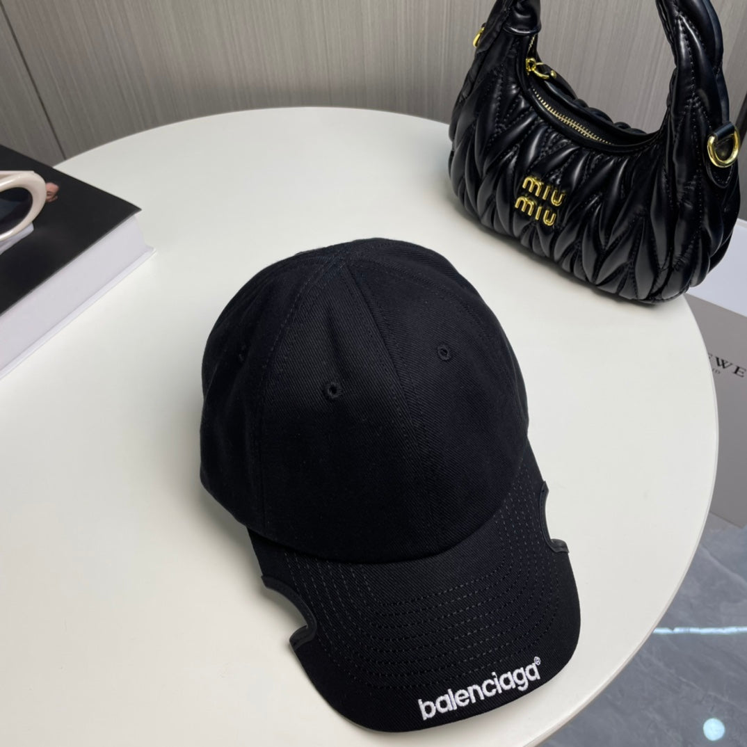 125ZJ513MDE Stylish hats