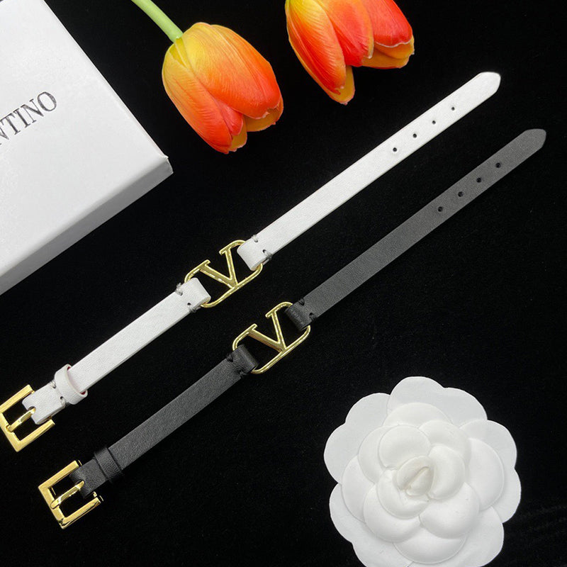1NVL76KDE Stylish bracelet