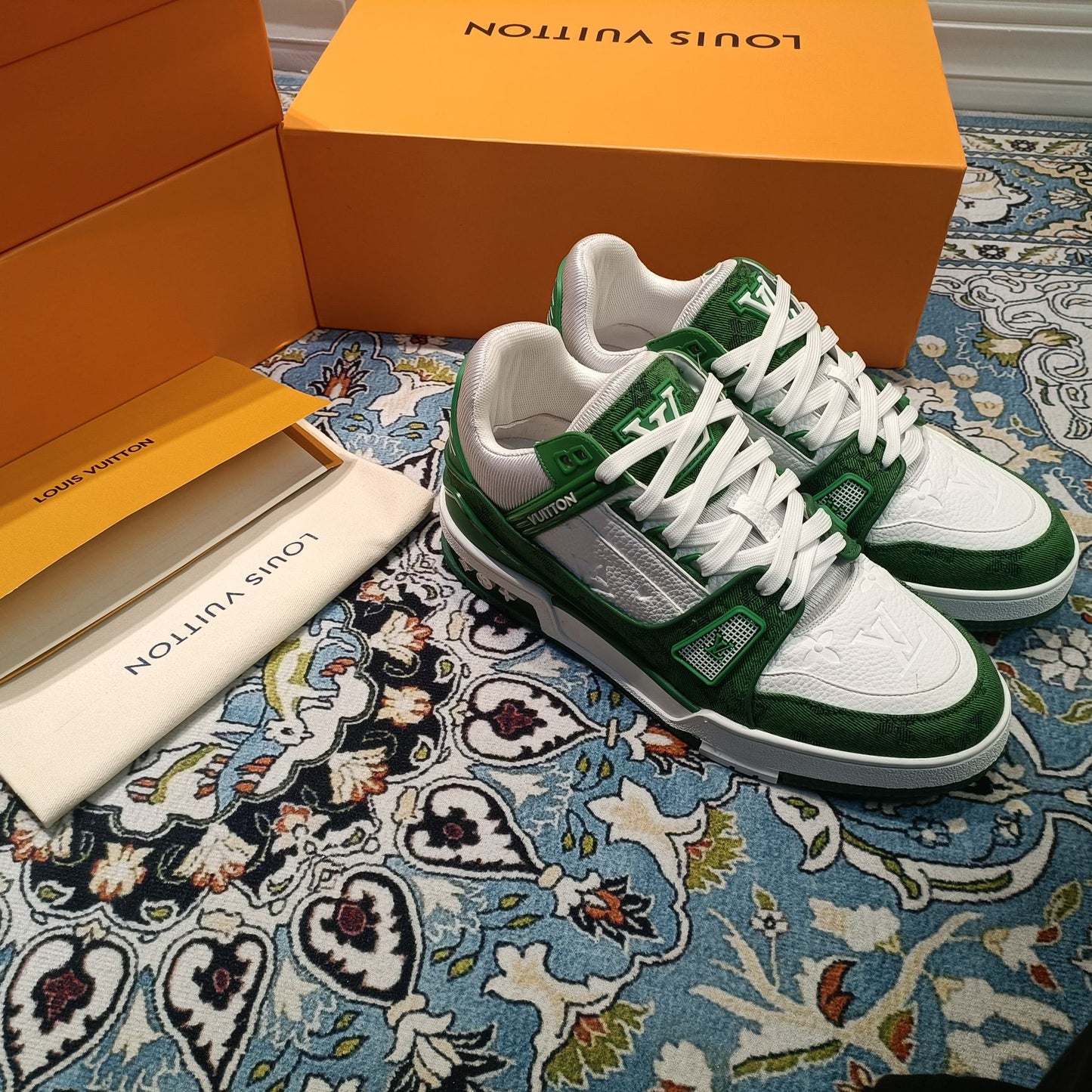1XE23ZDE Stylish Sneakers
