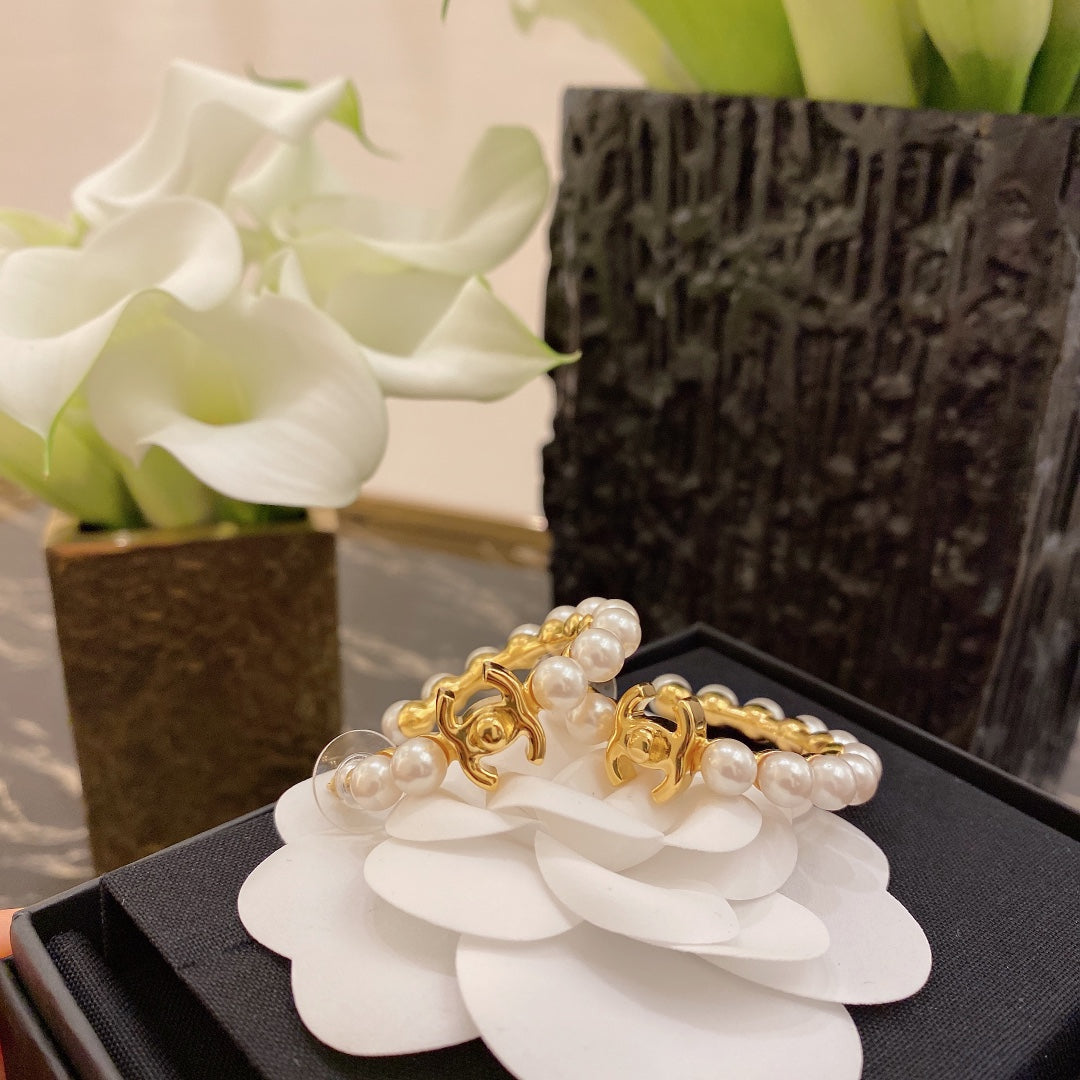 14C109EDE Stylish Earrings