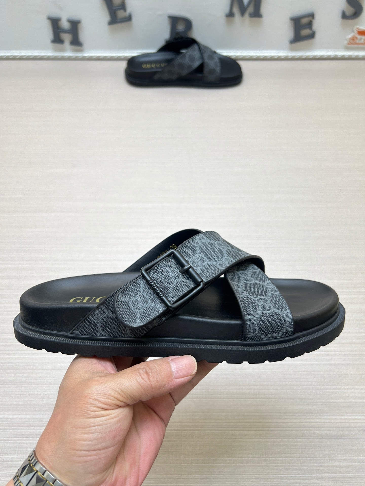 54B92ZDE Stylish slippers
