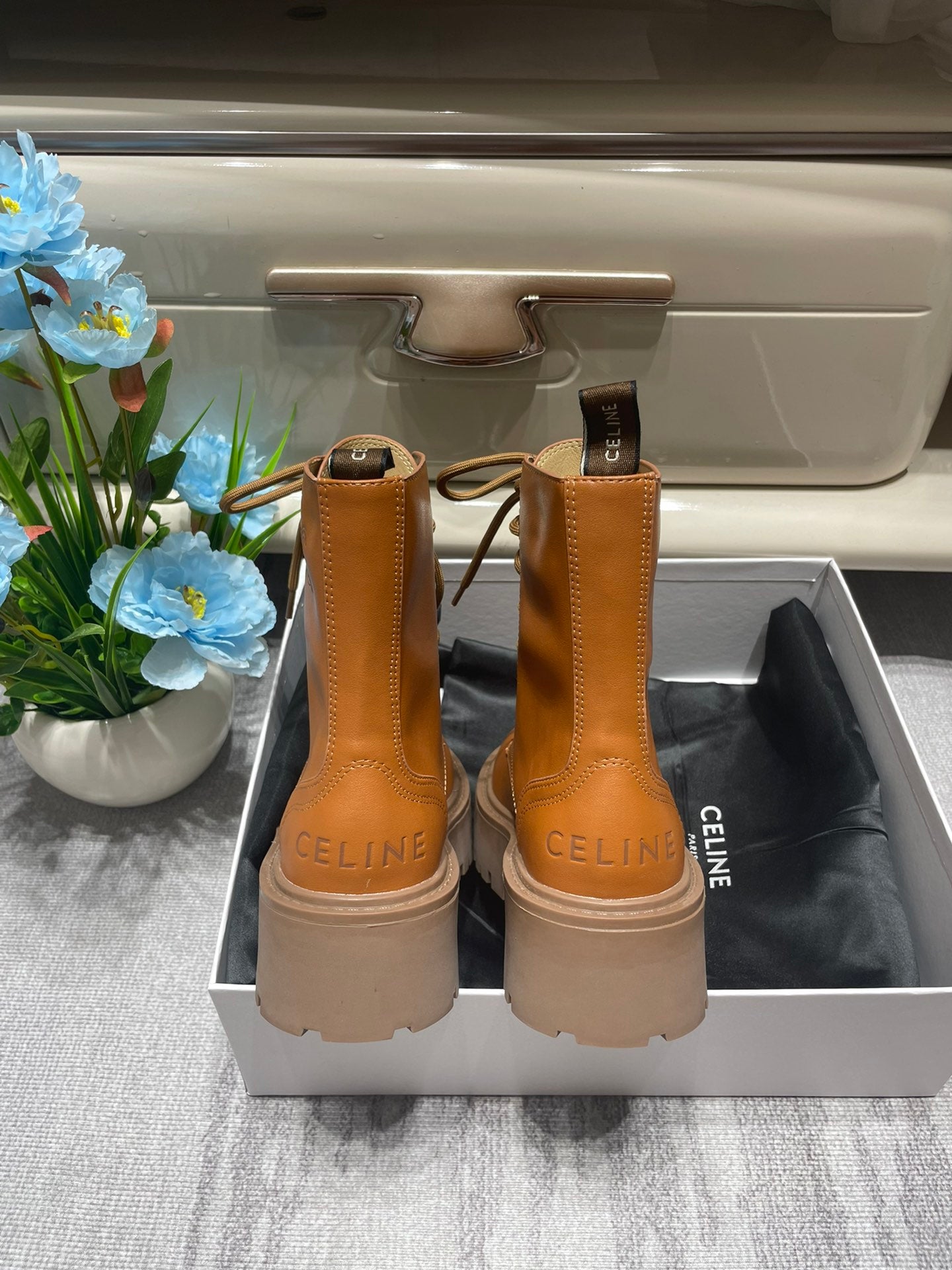 1LCL21ZDE Stylish Boots