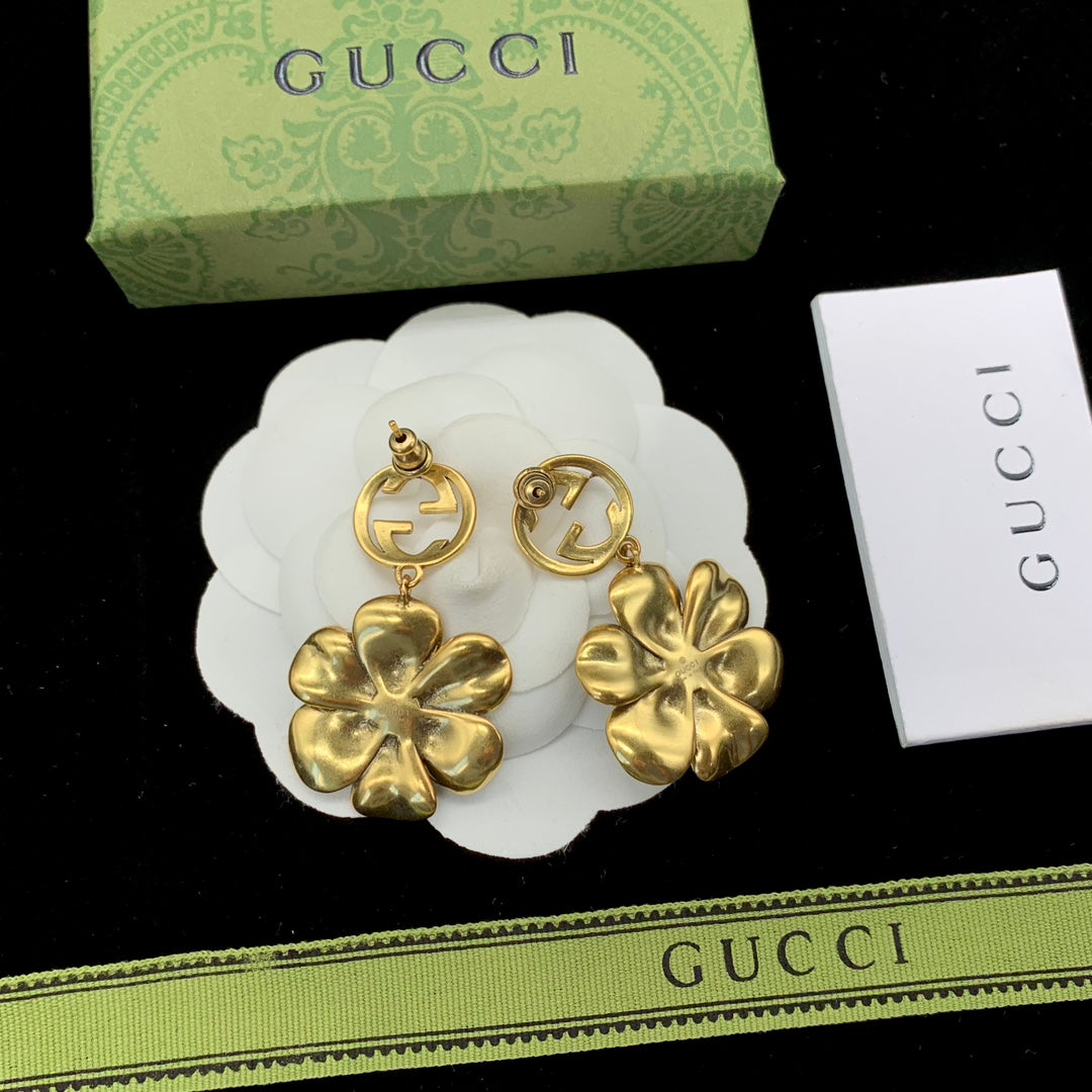 14B343XDE Stylish Earrings Rings Bracelets