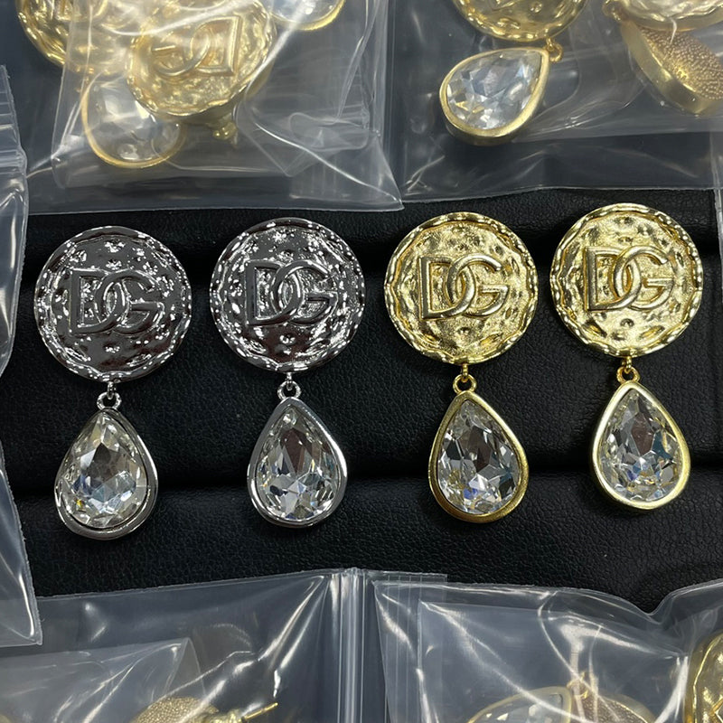 14A813EDE Stylish Earrings