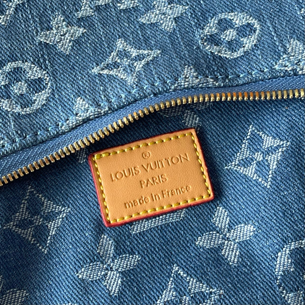 15RE30BDE Stylish bag