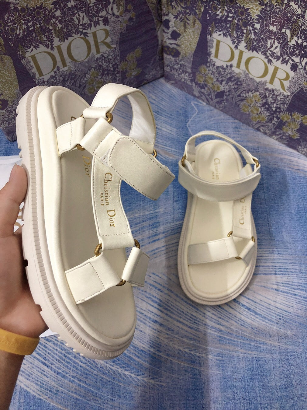 14D8ZDE Stylish sandals