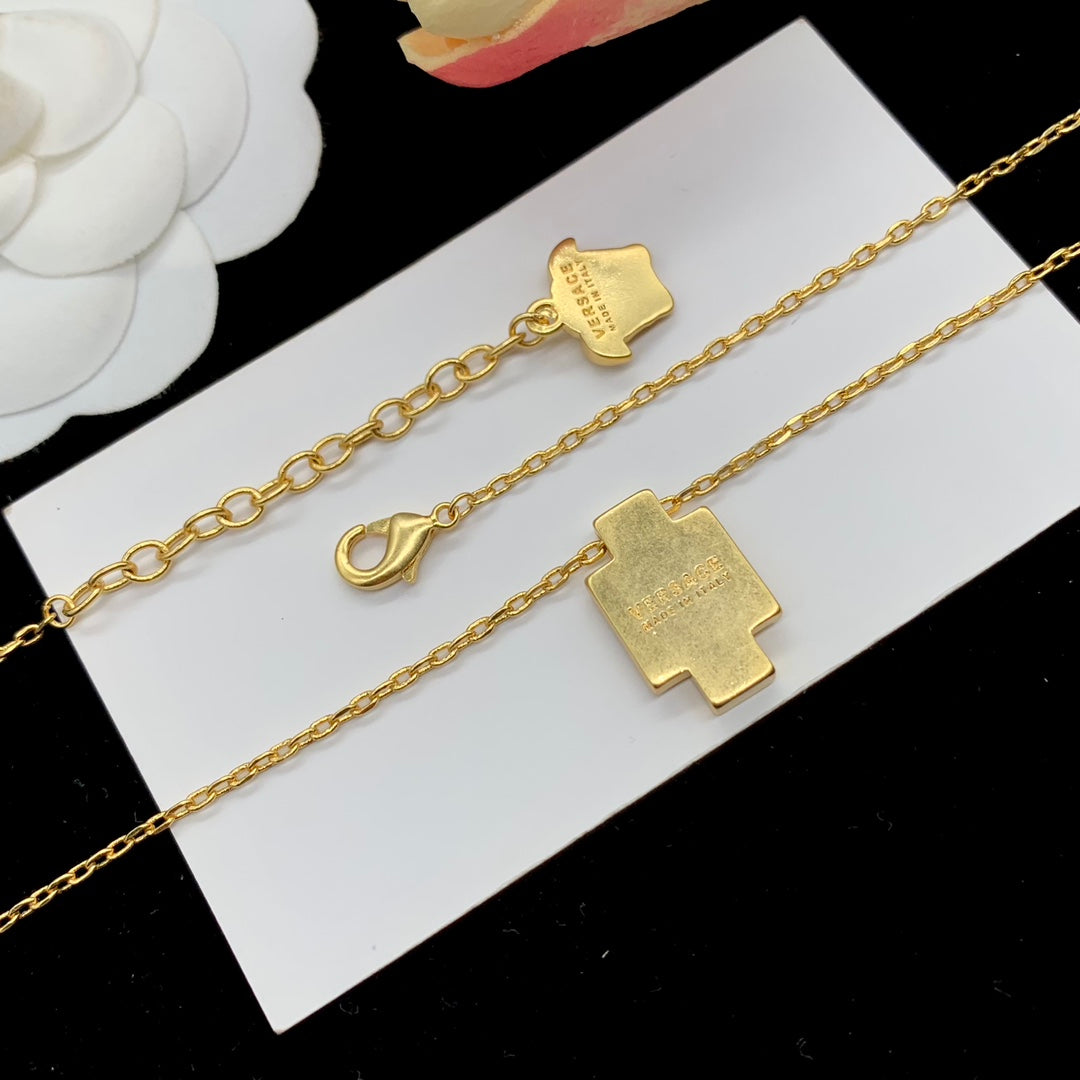 175RV79XDE Stylish Necklace