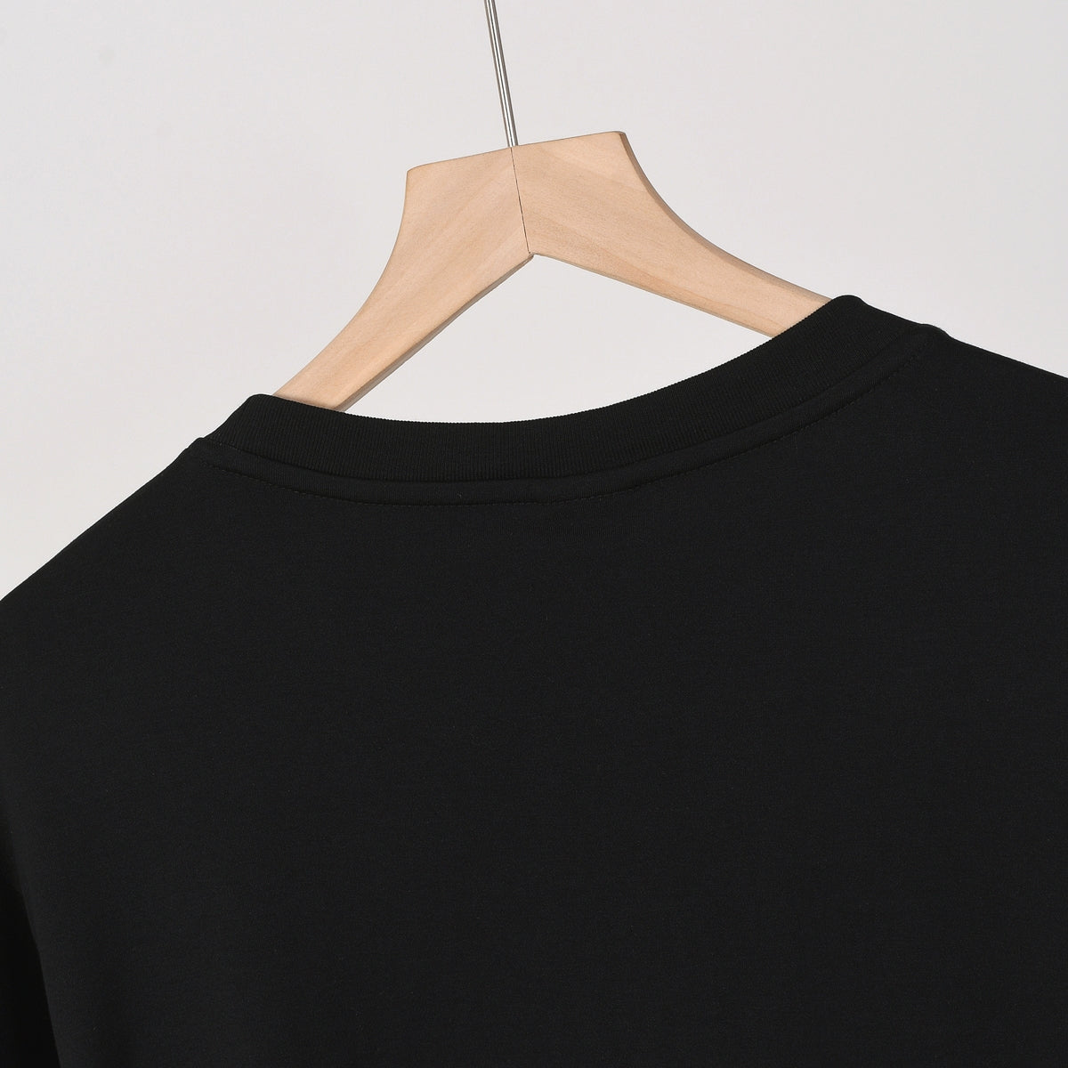 175ZA42UDE Stylish Sweaters