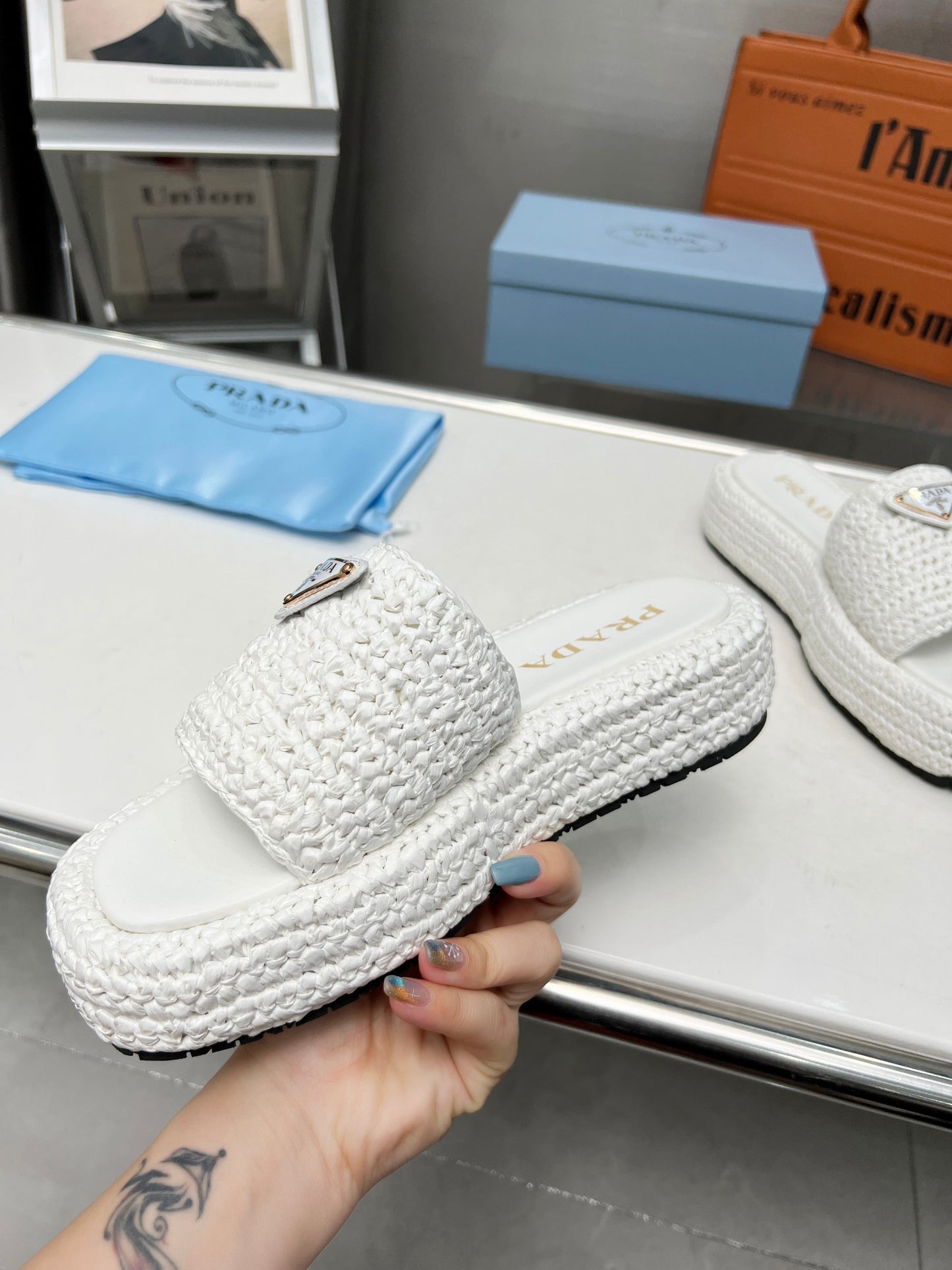 14PD27ZDE Stylish slippers
