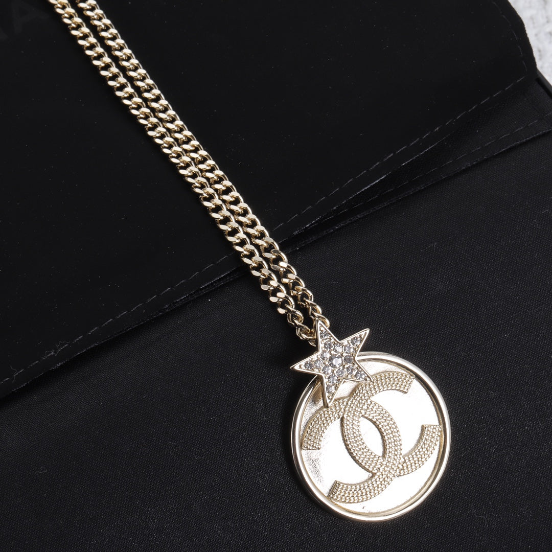1NC225XDE Stylish Necklaces