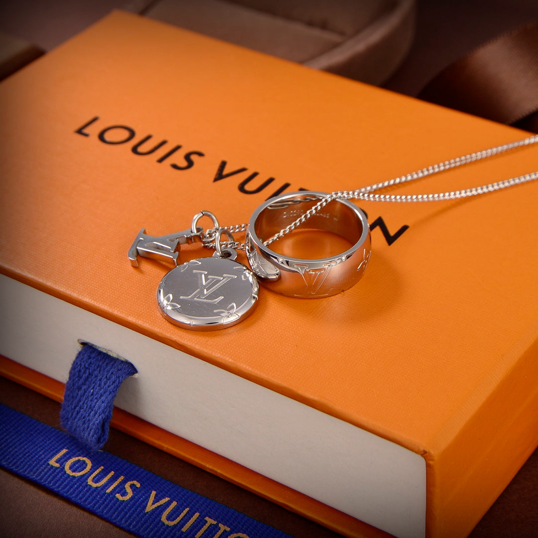 1YE130XDE Stylish Necklaces