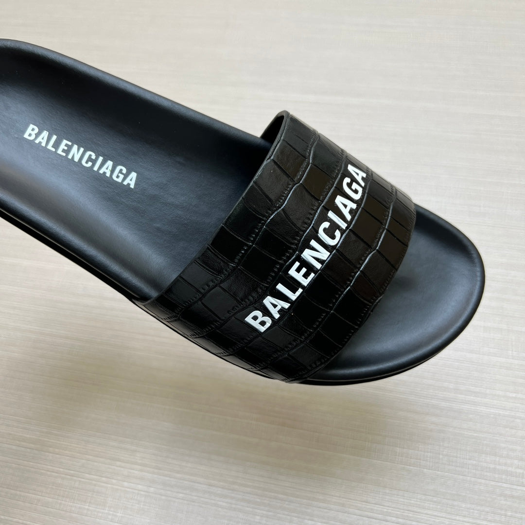 54J99ZDE Stylish slippers